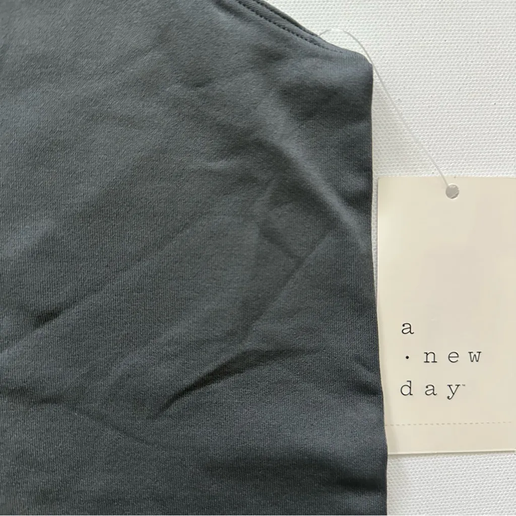 a New Day Women's Gray Seamless Bodysuit Size M - Image 7