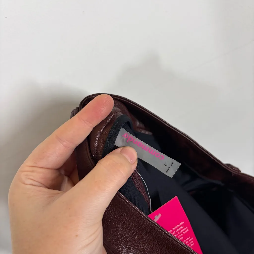 NWT Commando Faux Leather 5 Pocket Pant Size Large - Image 8