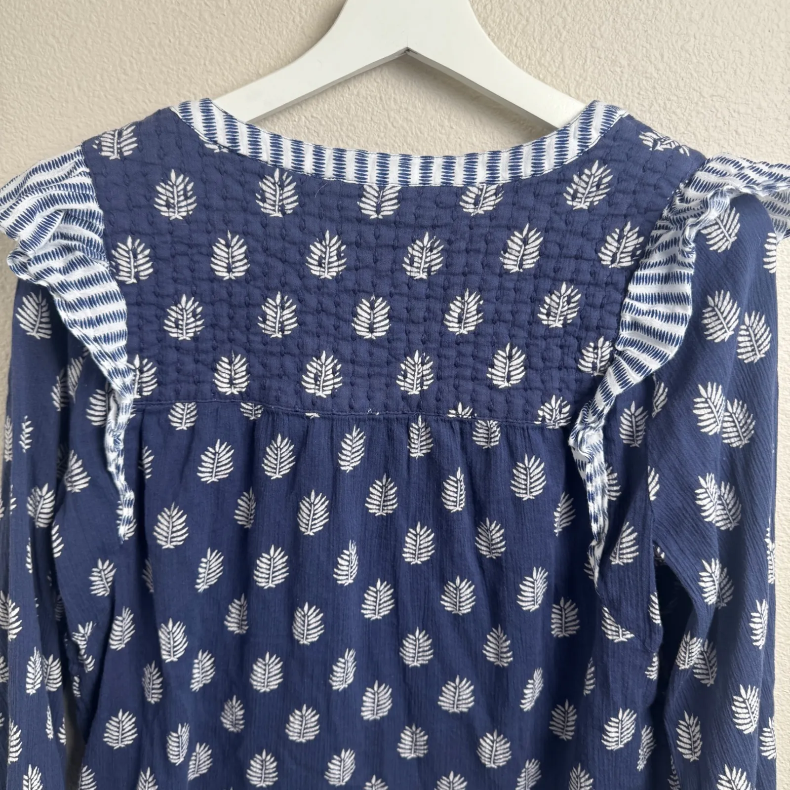 Vineyard Vines Women Fleur De Leaf Quilted Ruffle Top Size Medium Boho Casual - Image 6