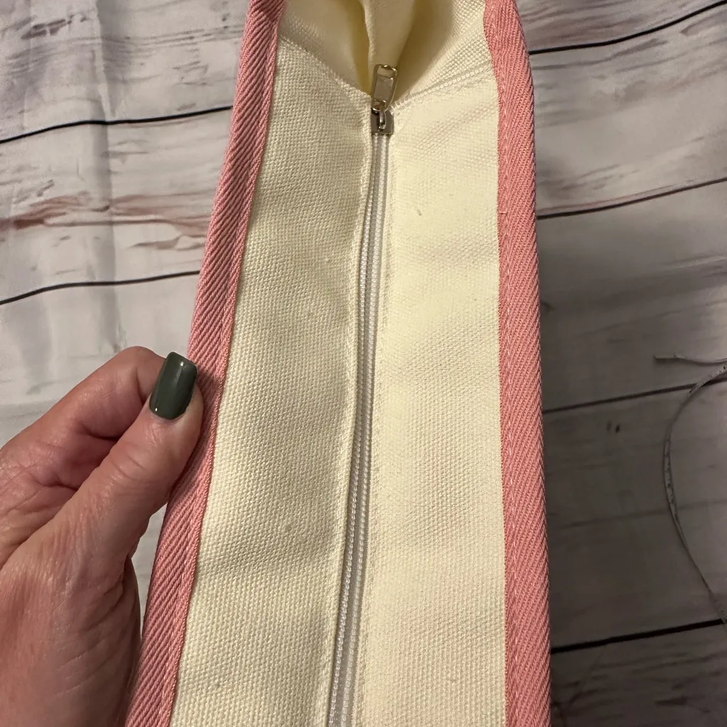 Hello Kitty Pink and Cream Bow Tote - Image 5