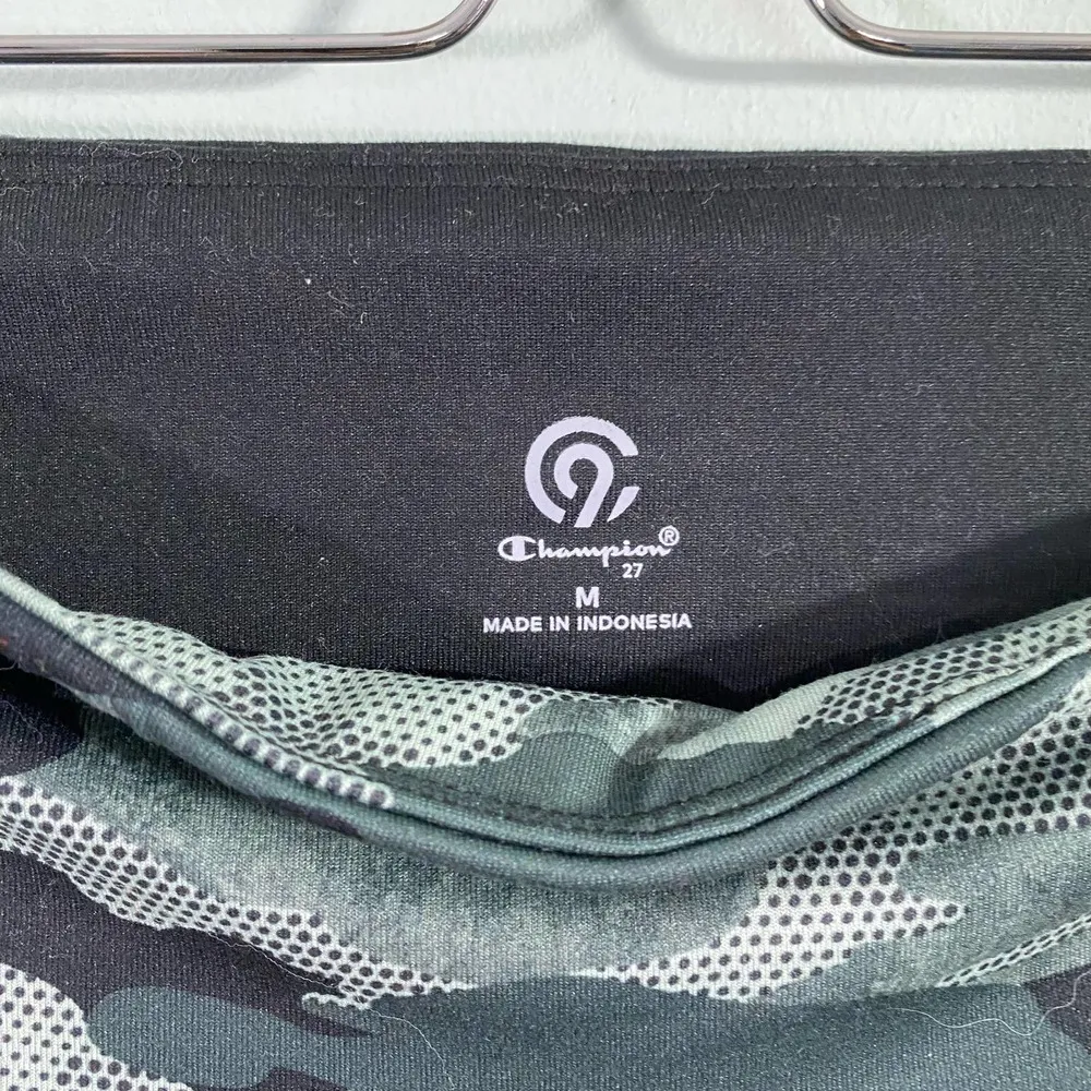 Champion Women's Green Camo High Rise Leggings Size M - Image 4