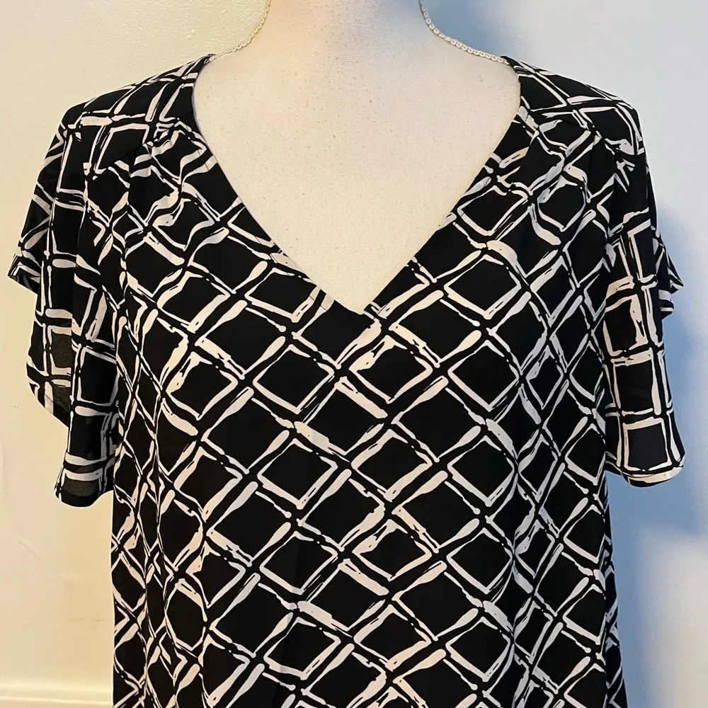 Halogen • Black and White Flutter Sleeve Blouse Relaxed Fit - Image 2