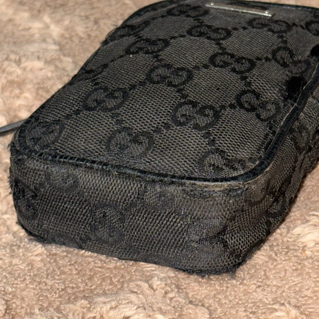 Gucci Black GG Monogram Canvas Small Pouch Bag Zipper Closure Logo Plate - Image 14