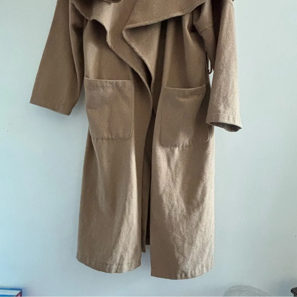 Women’s Oversized Waterfall Label Long Beige Camel Coat Size Large Tan - Image 12