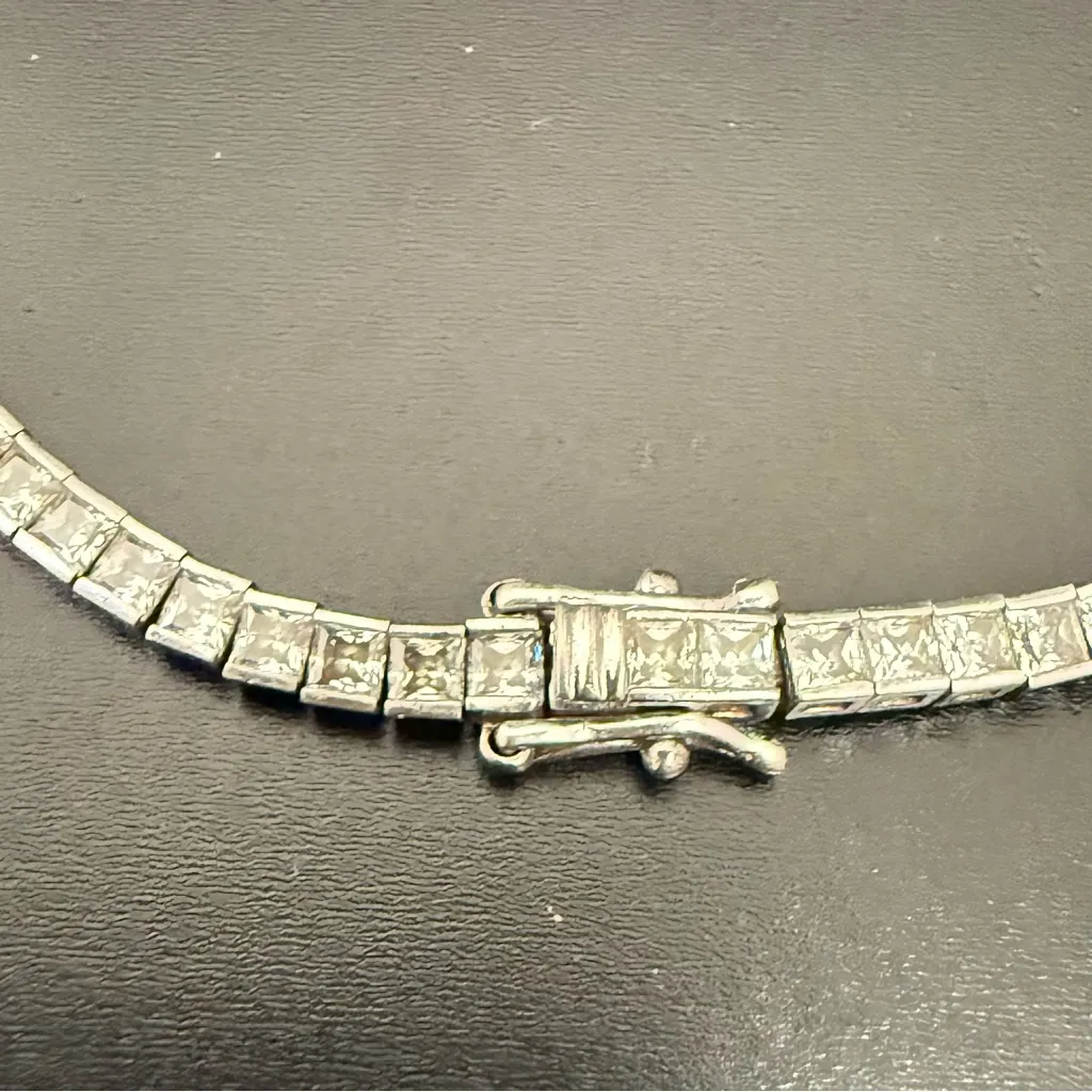 Vintage Signed CZ 925 Sterling Silver 3mm Cubic Zirconia 8” Tennis Bracelet - Image 4