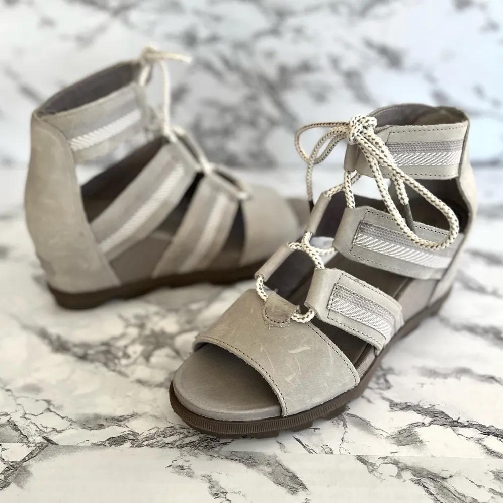 Sorel Joanie II Women’s Sandals Grey Lace Up Wedge 9.5 Walking Gorpcore Travel - Image 2