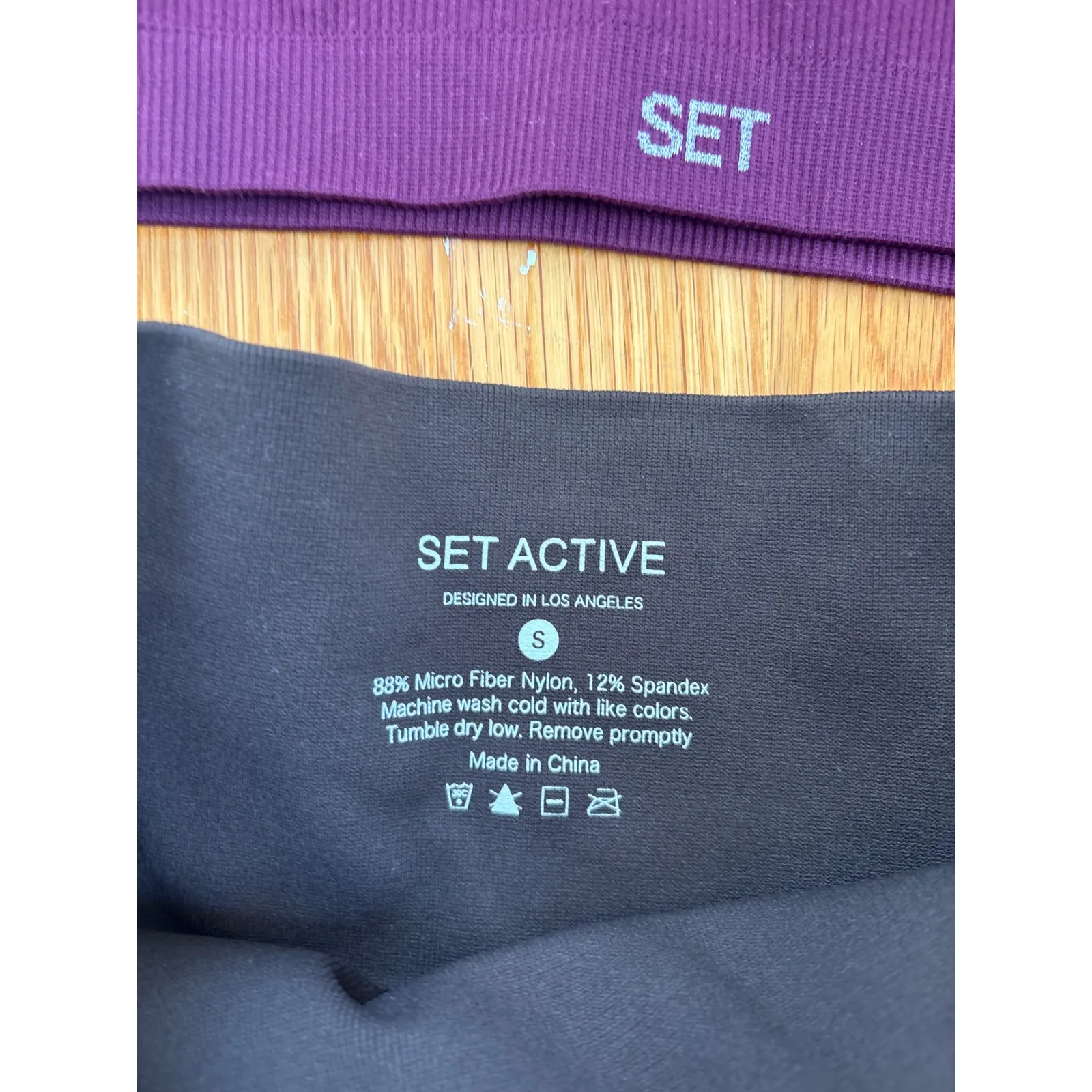 SET‎ Active Ribbed Leggings And Bea Set Size Small - Image 3