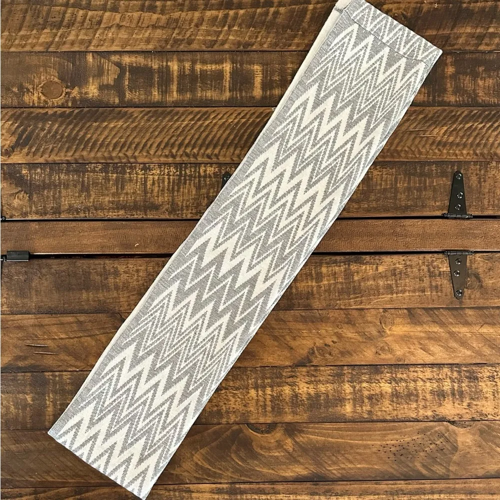 Calvin Klein Infinity Scarf - Image 10