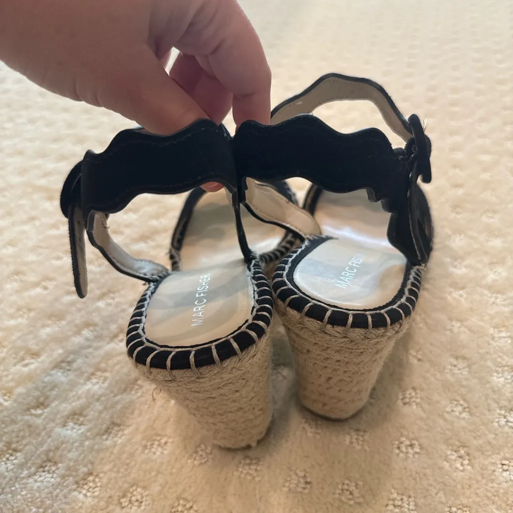 Marc Fisher Black Suede Scallop Espadrille Wedge Sandals Size 10M - Image 4