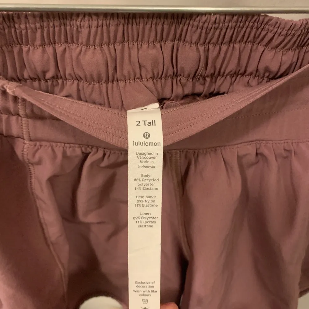 rare lululemon shorts, barely worn - Image 3