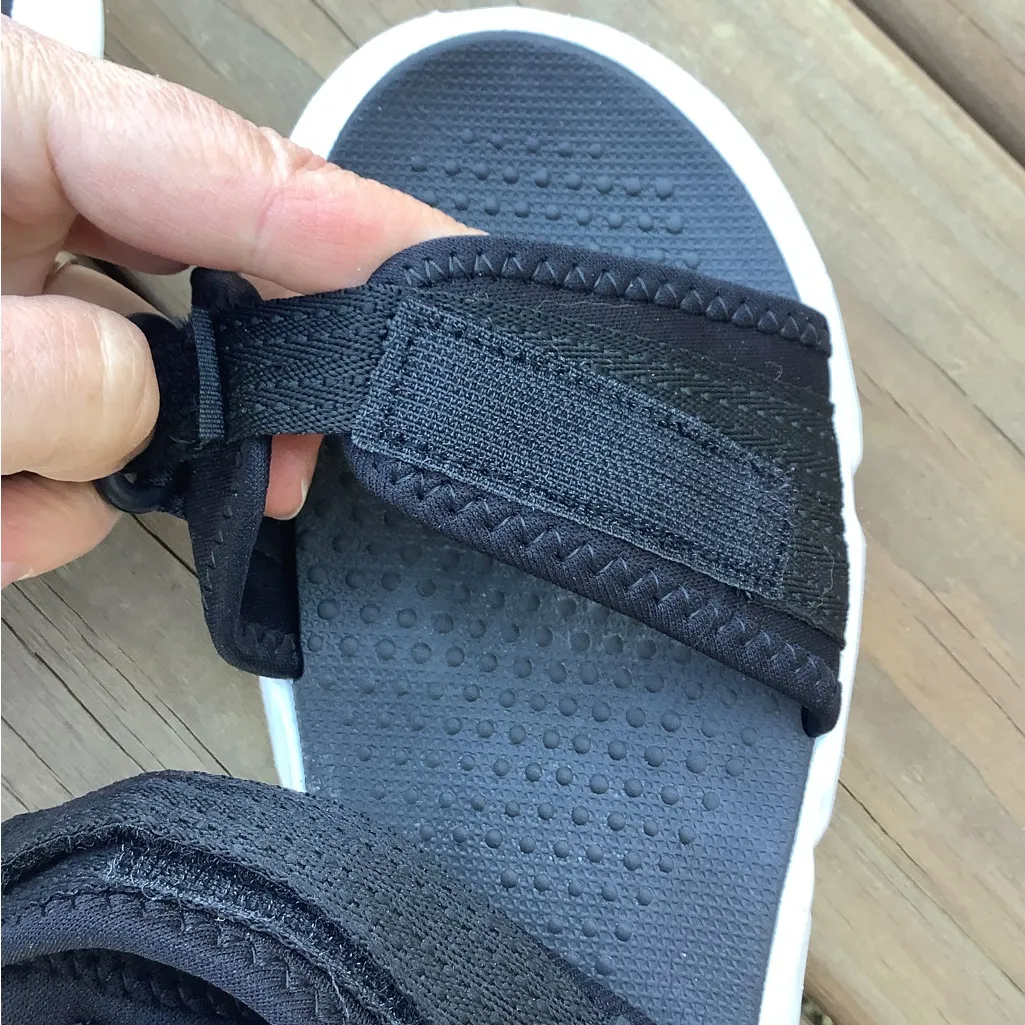 Comfy lightweight casual sandals 🖤🤍🖤 Black Size 8.5 - Image 4