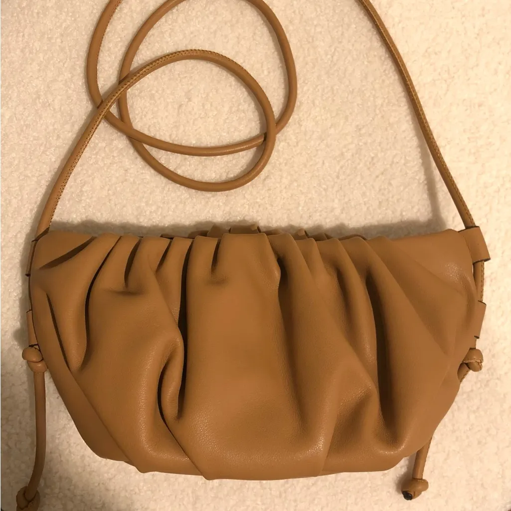 MANGO new soft cloud crossbody bag - Image 8