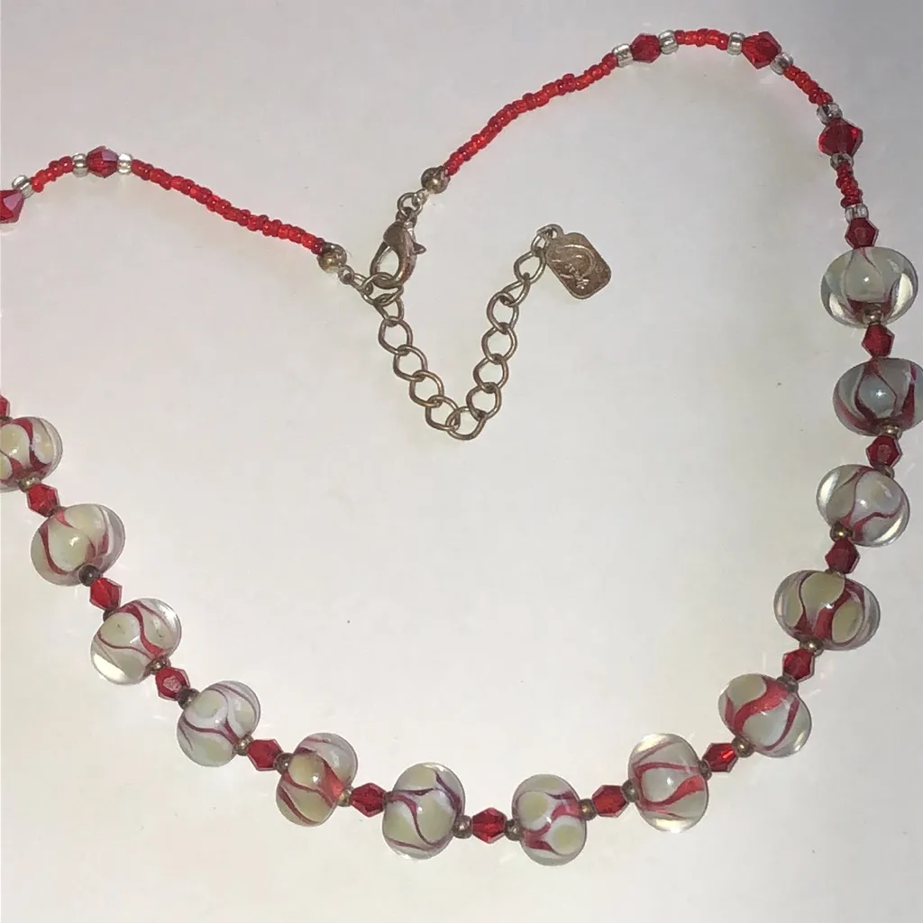 Elegant Red and White Clear Glass Beaded Boho Necklace - Image 2