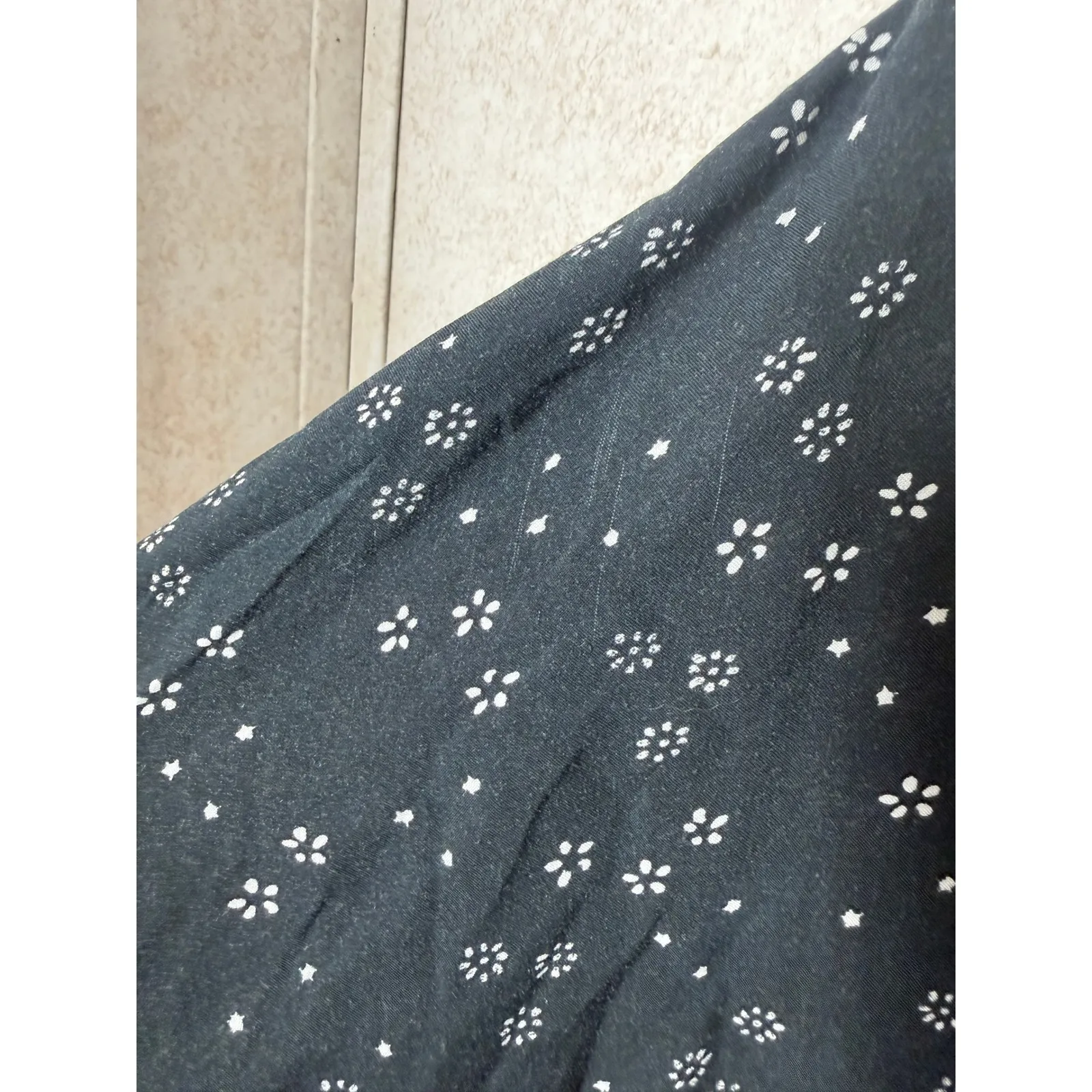 Free People Black White Floral Babydoll Peasant Blouse Top XS Peter Pan Boho‎ - Image 7