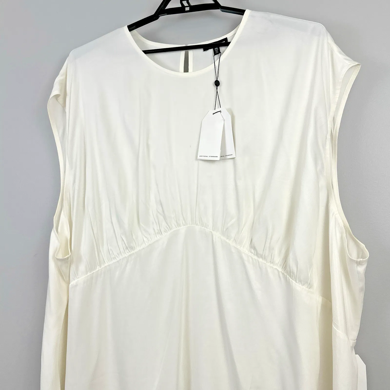 Universal Standard Size 4X Blouse Cupro Crew Neck Top Cream New NWD Shell Shirt - Image 2