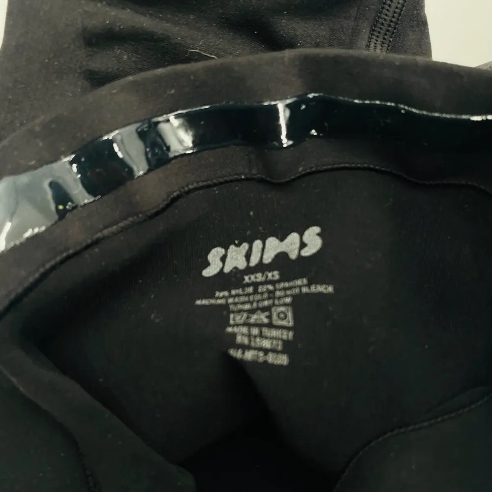 Skims Onyx Black Maternity Sculpting Mid Thigh Shapewear Shorts Size XXS/XS - Image 5