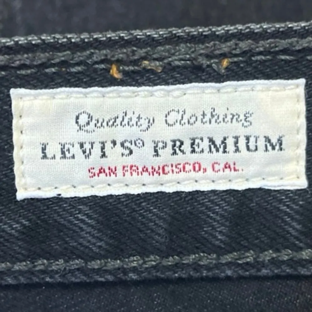 Levi's 501 Women's Black High Waisted Cut Off Frayed Denim Jean Shorts Size 28 - Image 4