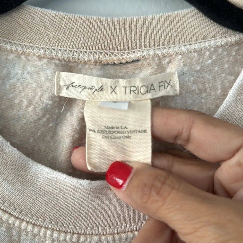 Free People  x Tricia Fix Americana Sweatshirt Size Small - Image 4