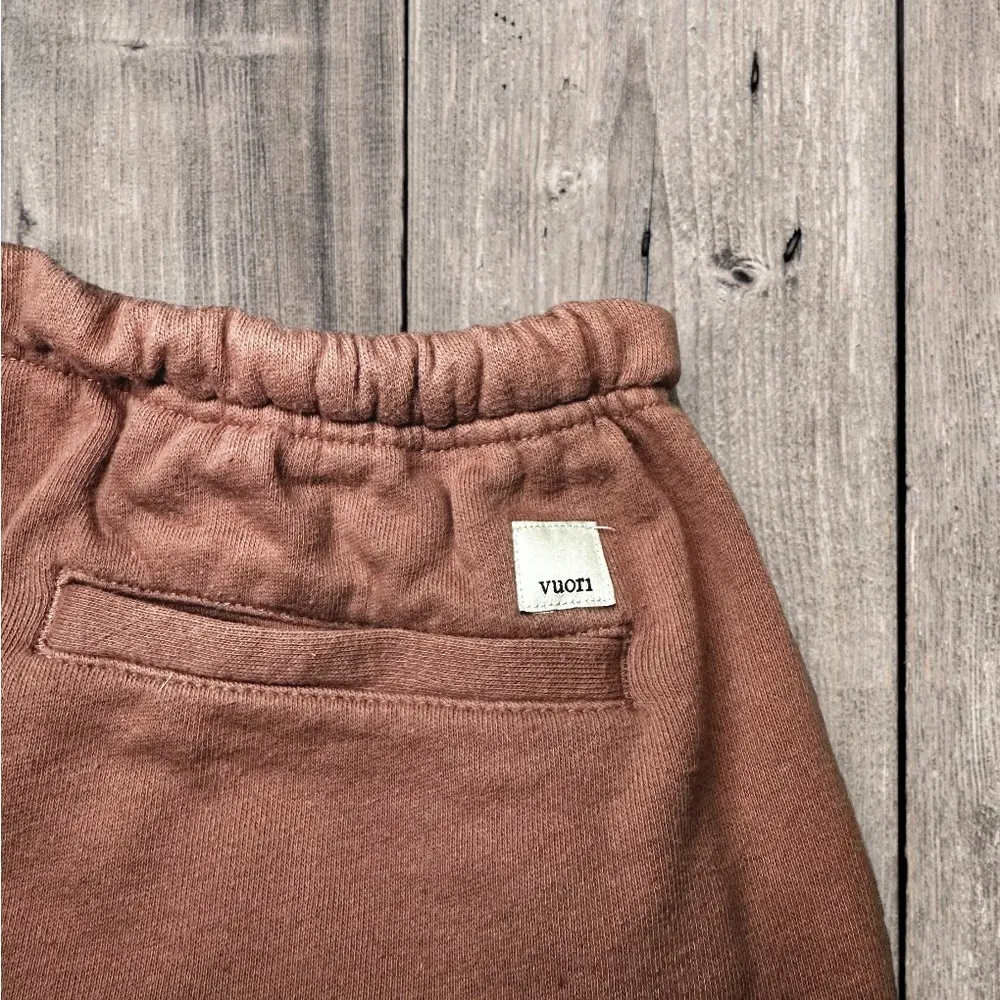Women’s XS Vuori sunny side shorts - Image 3