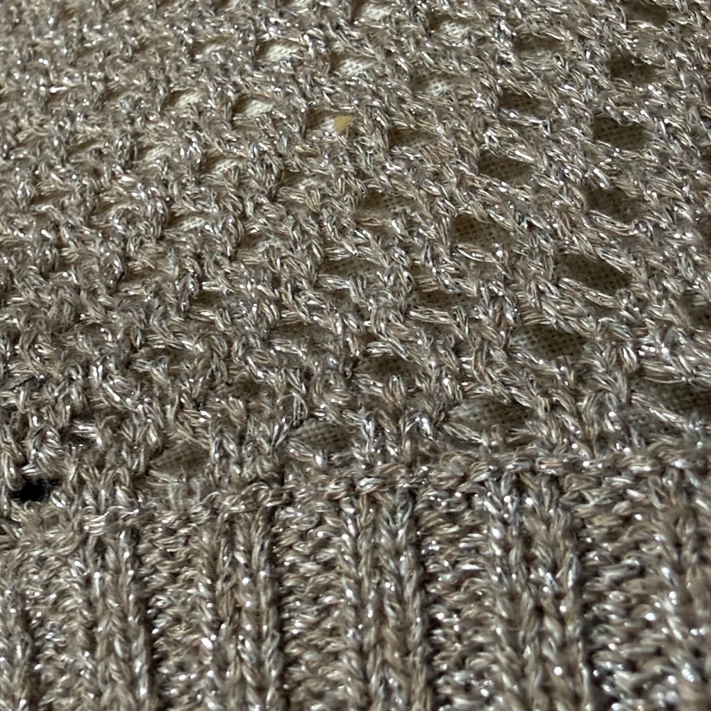 A. Buyer Women's Taupe Waffle Knit long sleeve metallic Sweater size XL - Image 7