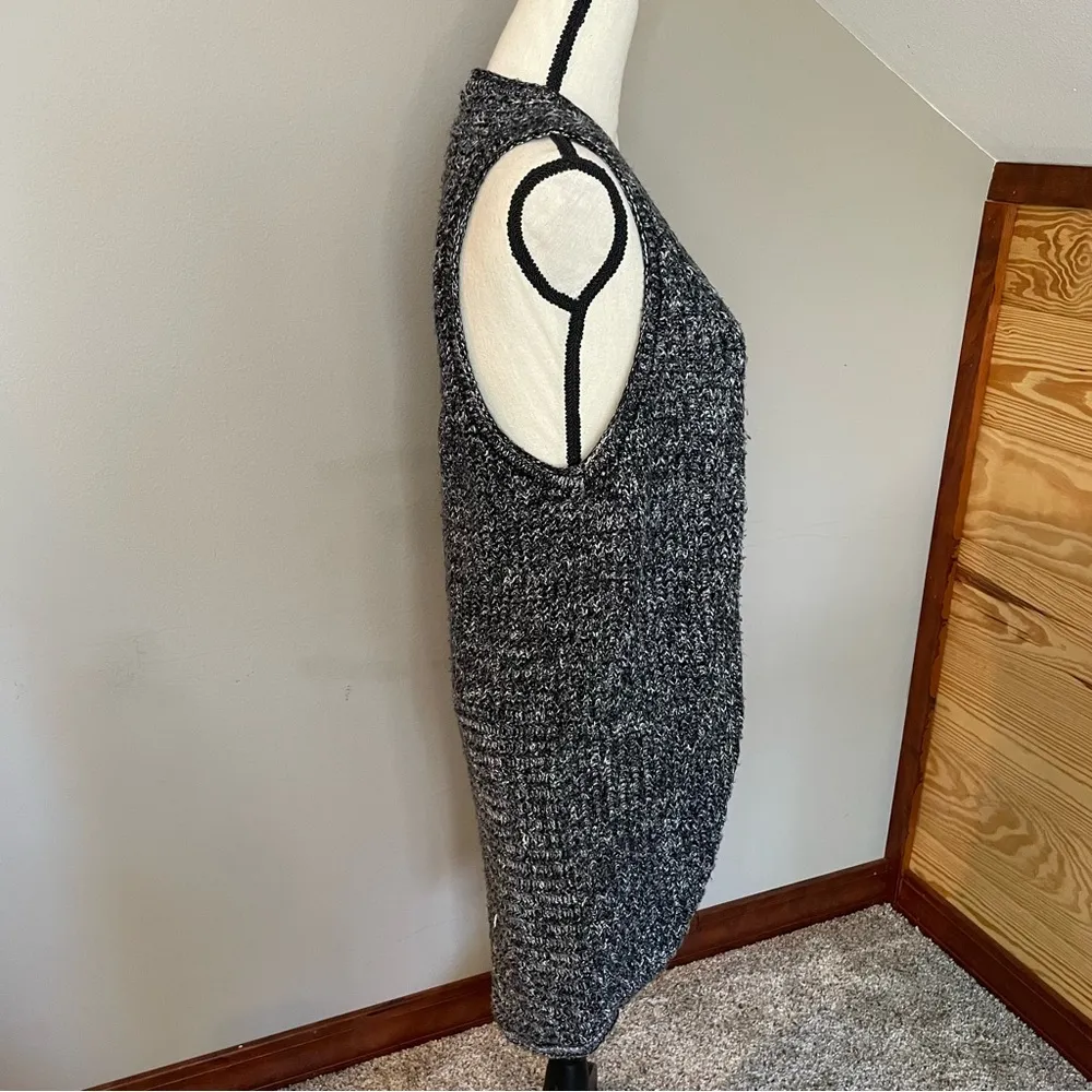 Maurices Sleeveless Crochet Knit Duster Vest Small - Image 3