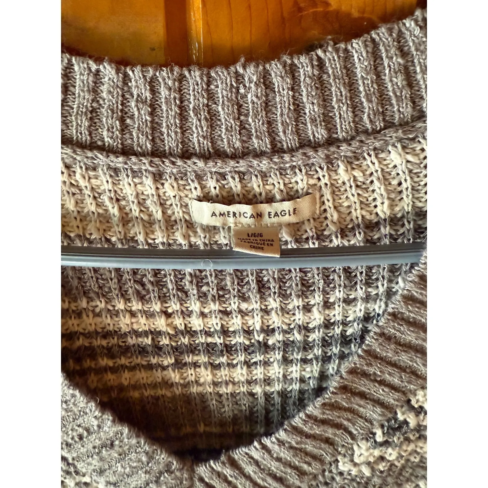 American Eagle Womens Striped V - Image 4