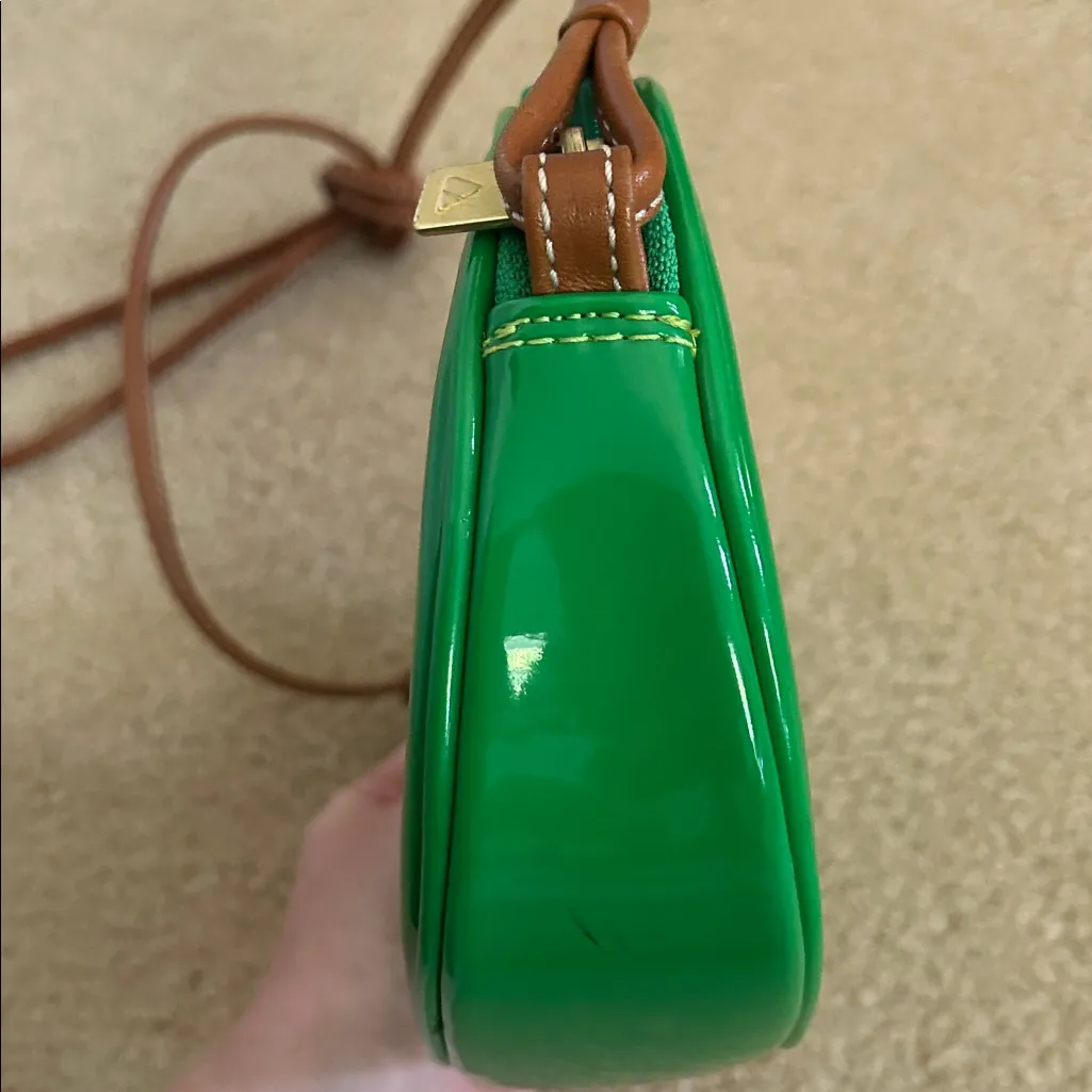 Liz Claiborne Bright Green Patent Leather Oval Crossbody Bag - Image 6