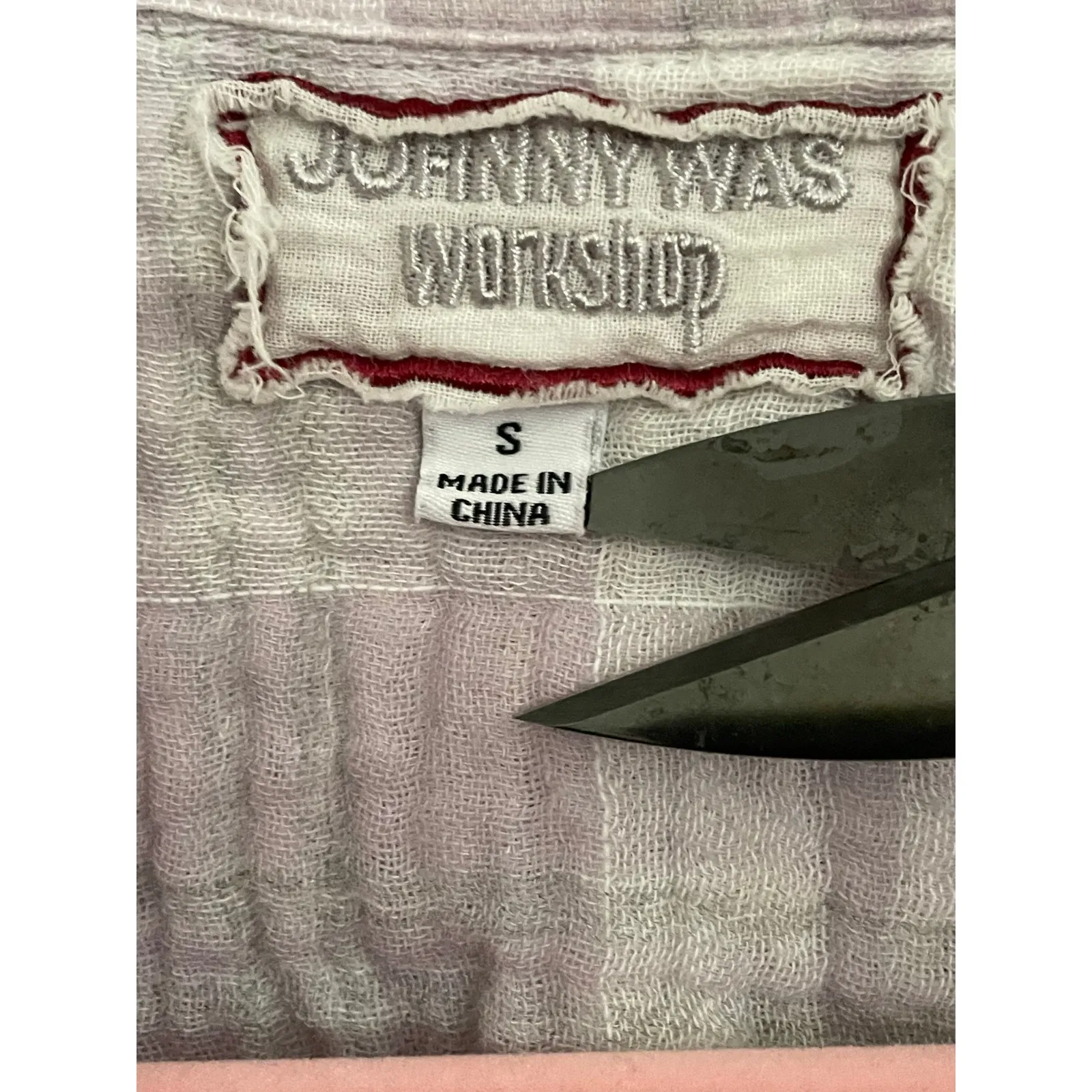 Johnny Was Caelynn Button Back Embroidered Shirt Small - Image 12