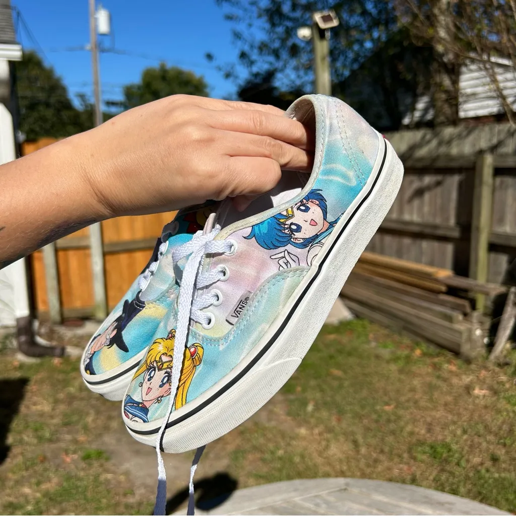 Vans x Sailor Moon‎ 'Pretty Guardian & Tuxedo Mask' Sneakers  -  Size: 5.5 woman - Image 9