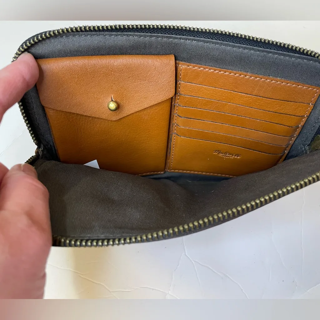 Madewell Women’s The Leather Pouch Clutch: BIEN‎ Monogrammed Edition - Image 4