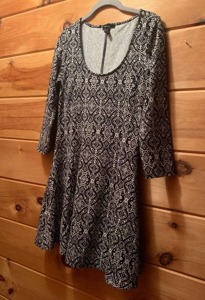 Forever 21 Ornate Tribal Southwestern 3/4 Sleeve Fit & Flare Skater Dress L - Image 2