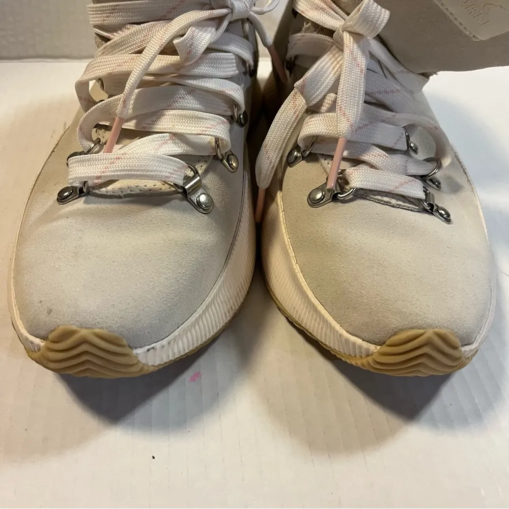 Sorel Boots Out and About III Conquest in Chalk & Sea Salt Sz 11 EUC w/ Box - Image 7