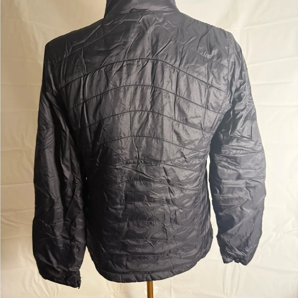 The North Face Black Puffer Women’s Jacket with Quilted Design - Image 4