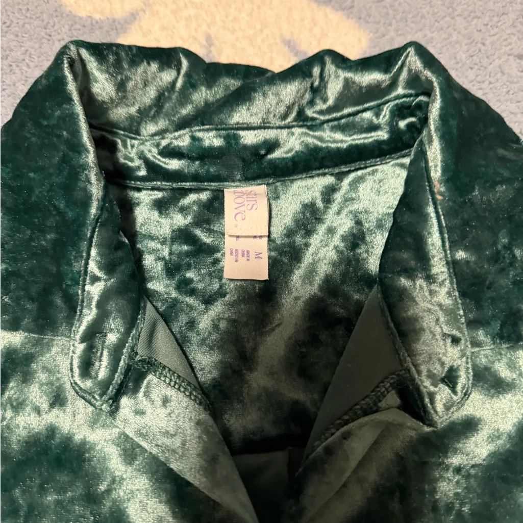 Stars Above Green Velvet Pajama Set - Top & Bottoms - Image 5