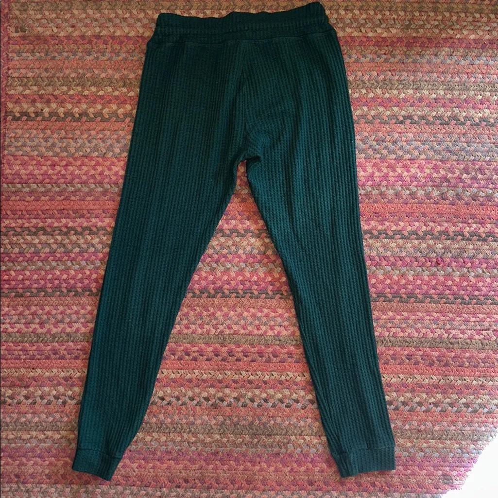 BEYOND YOGA DARK GREEN WAFFLE KNIT JOGGER PANTS - Image 5