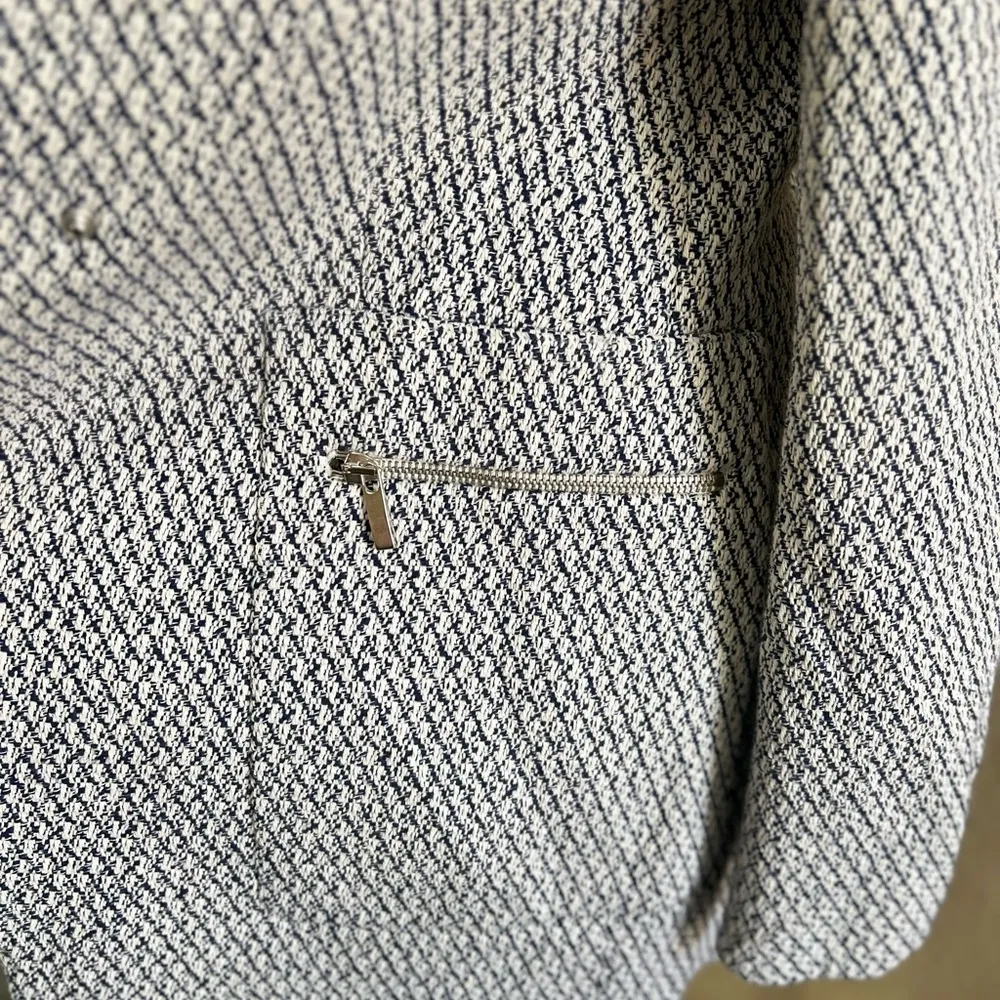 ZARA NAVY & ECRU LONG JACQUARD BLAZER JACKET WITH ZIPPED POCKETS SZ M CAREER EUC - Image 6
