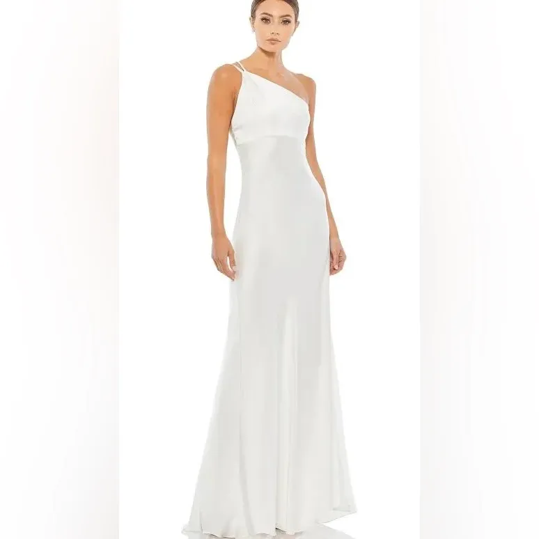 Mac Duggal 55385 Bridal One Shoulder White Gown Formal NWT Satiny Silky Size 2 - Image 2