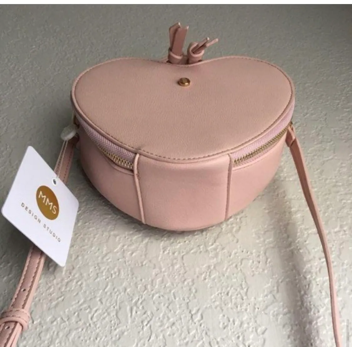 🆕Heart pink 3D zip Crossbody Handbag - Image 7