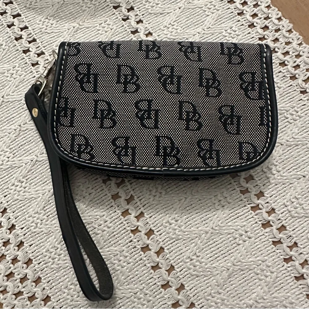 Vintage 90s Dooney and Bourke Black and Gray Canvas Monogram Coin Pouch Wallet - Image 2