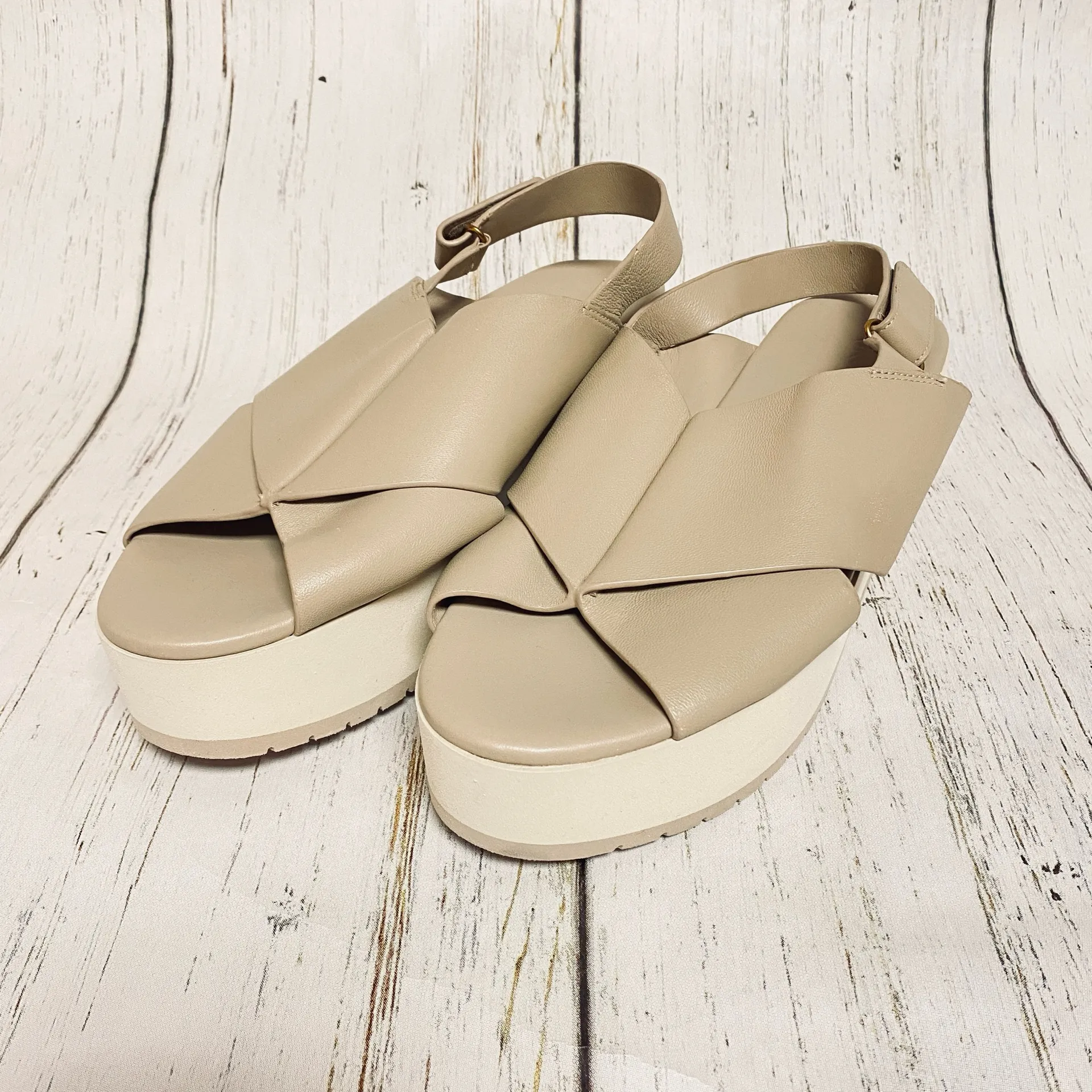 Vince Weslan Jenaya Leather Platform Crisscross Sandals - Image 2