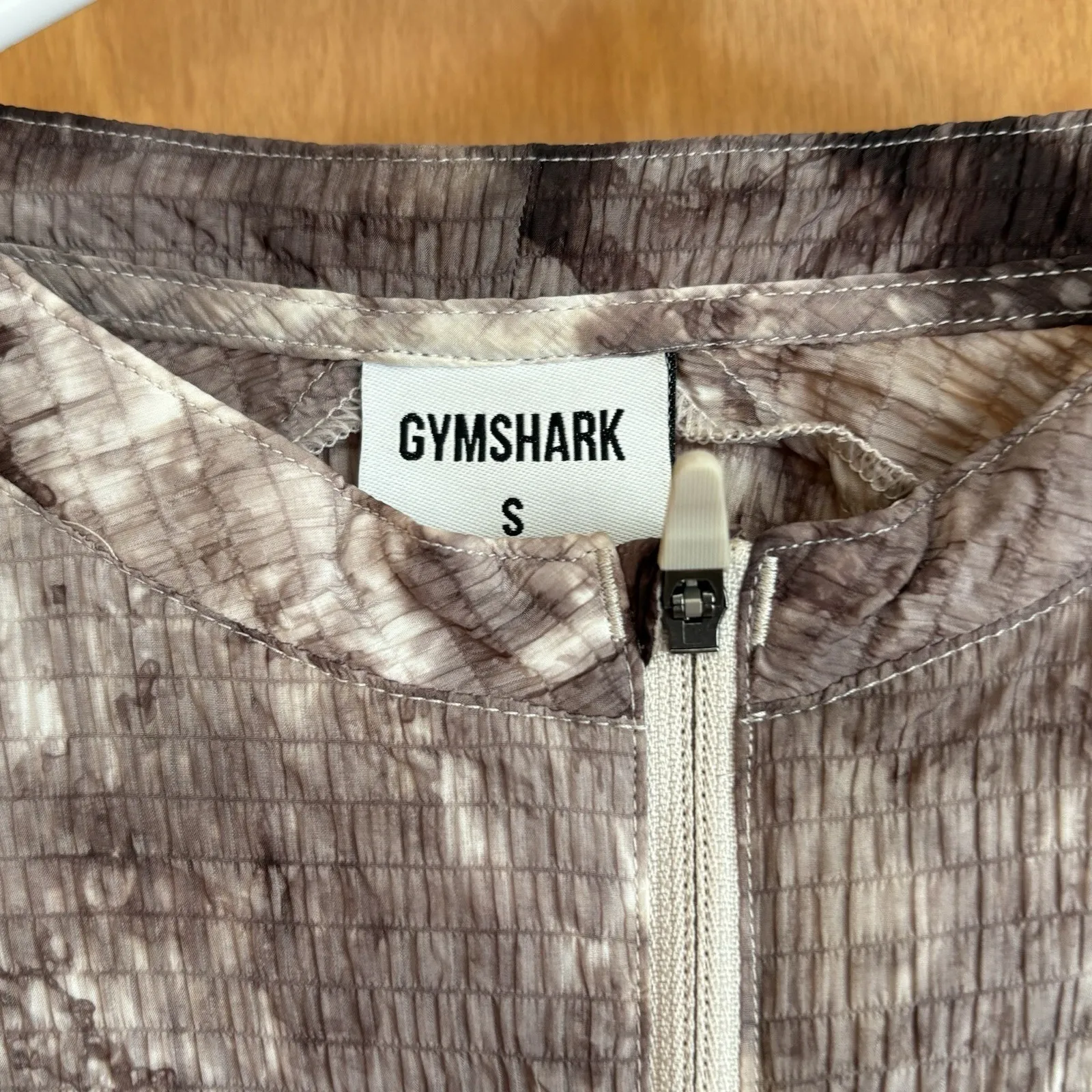 Gymshark‎ Elevate woven jacket Womens Small cement brown spray dye - Image 4