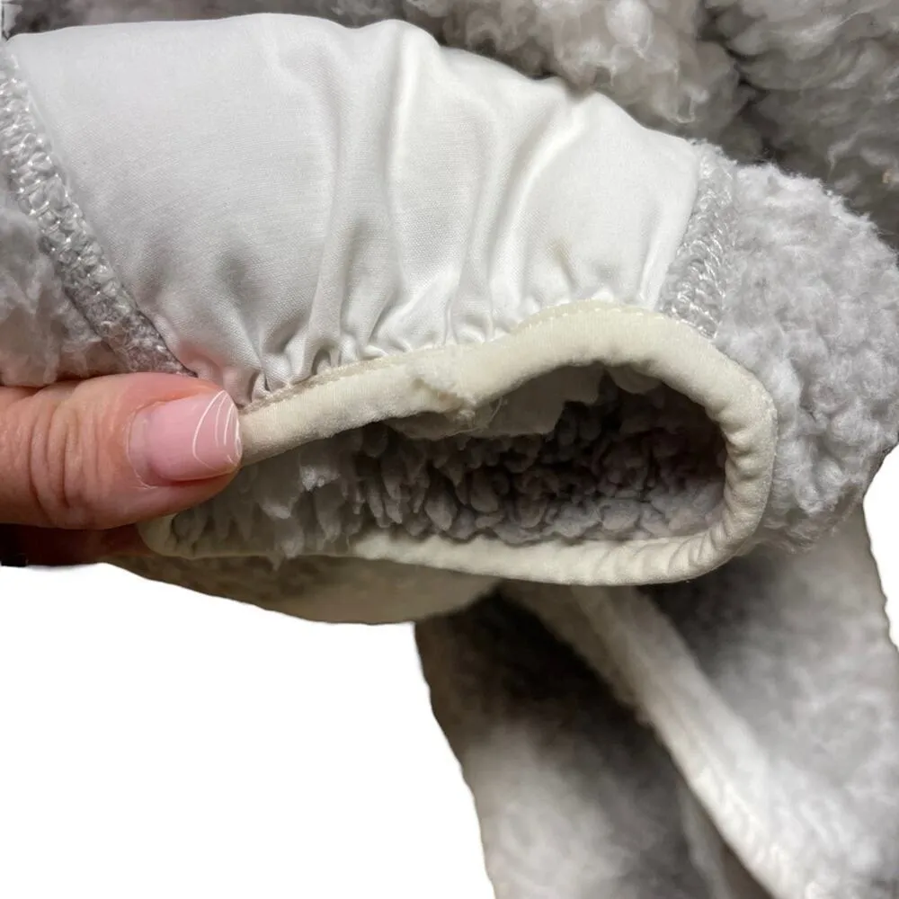 A&F Sherpa Check Fleece Plaid Full Zip Jacket Coat Gray and White Size Medium - Image 15