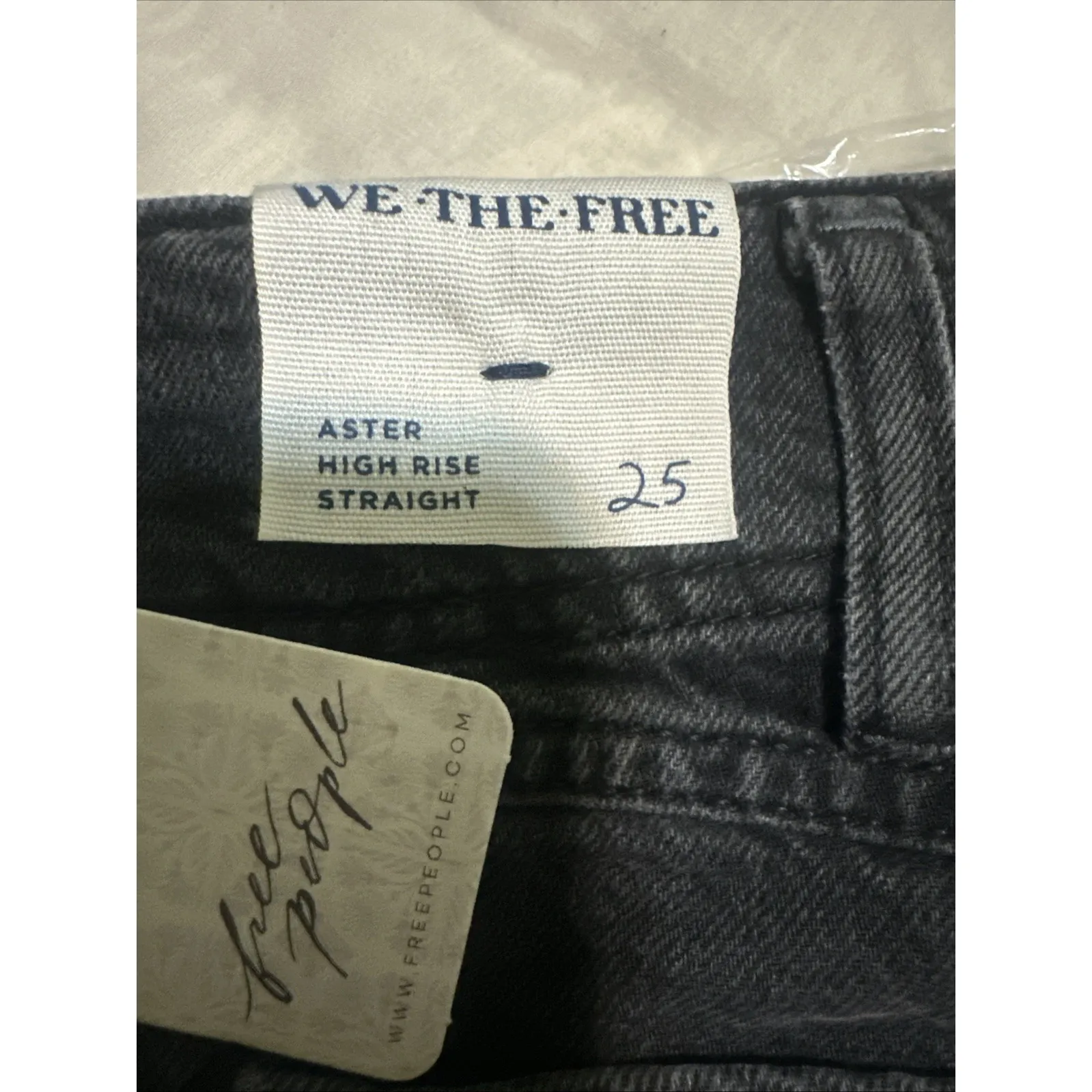 NEW FREE PEOPLE WE THE FREE ASTEROID BLACK ASTER STRAIGHT LEG JEANS SZ 325 - Image 4