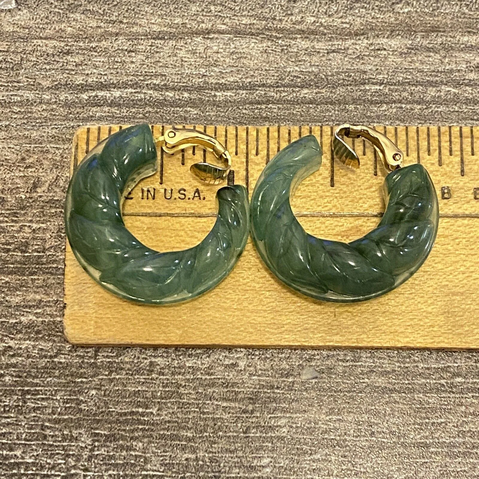 Vintage Avon Clip On Earrings Carved Green Leaves Goldtone Hoops Old Money Lucky - Image 6