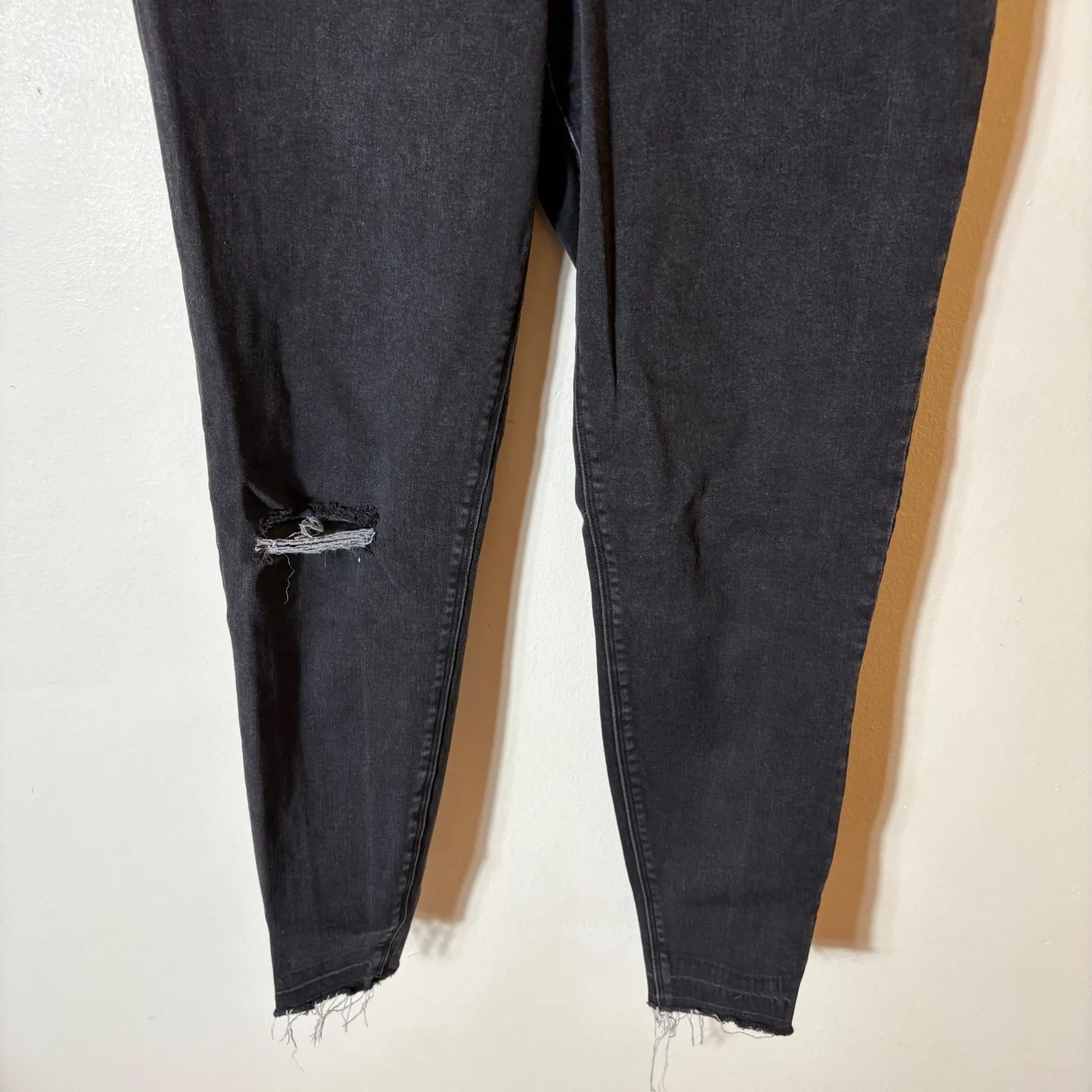 SPANX Distressed Ankle Black Denim Skinny Jeans Size Large - Image 3