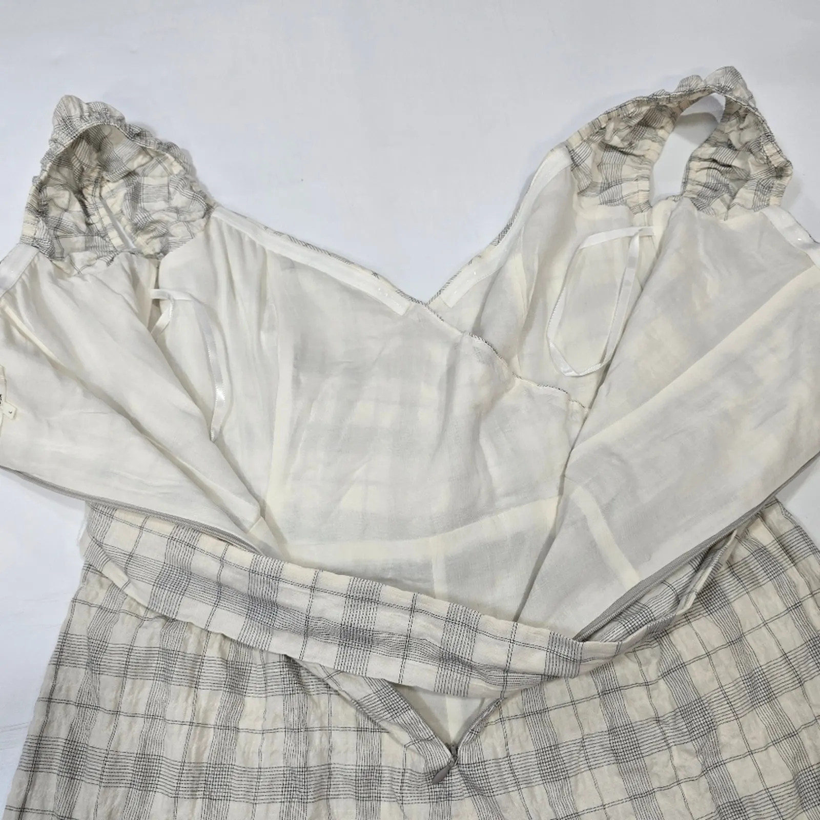 Tularosa Sage Jumpsuit in White & Black Large - Image 12