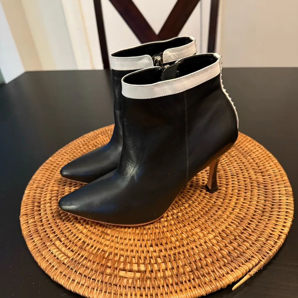 Claire Flowers beautiful ankle booties heels size 7.5 women’s Black - Image 2