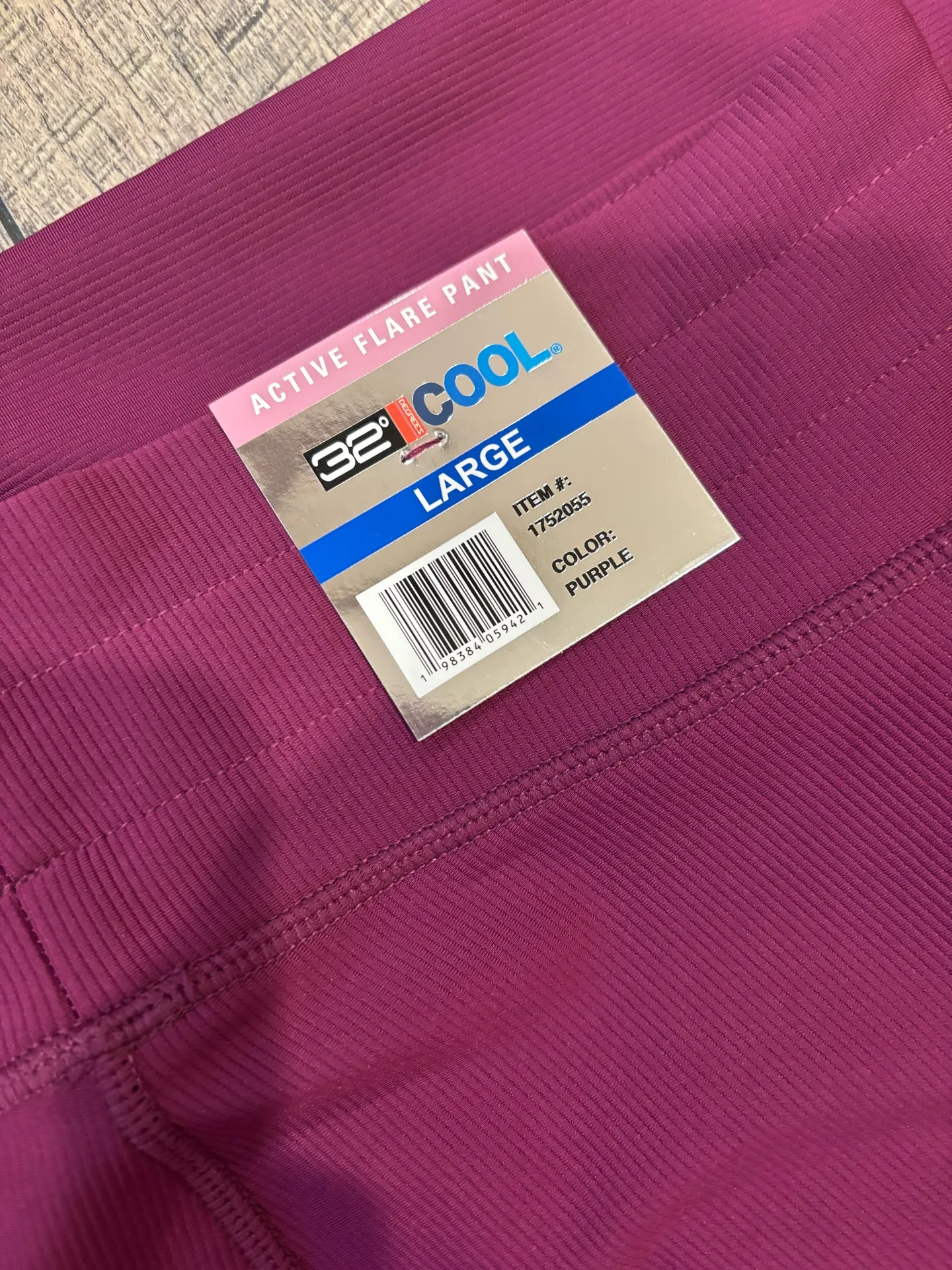 NWT 32 Degrees Active Flare Leggings sz L - Image 2