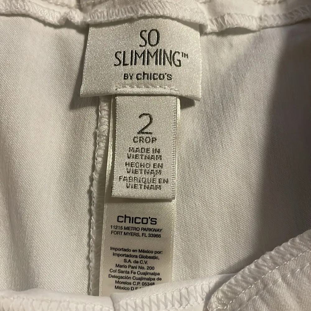 Chicos Set Blue White 1/4 Sleeve Tunic Top and White Crop Pants Size 2 (12/14) - Image 10