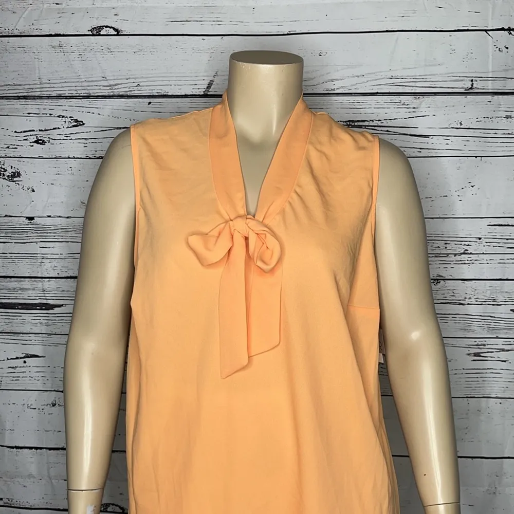 Kasper NWT Size 3X Orange Blossom V-Neck Tie Detail Tank Top Blouse - Image 2